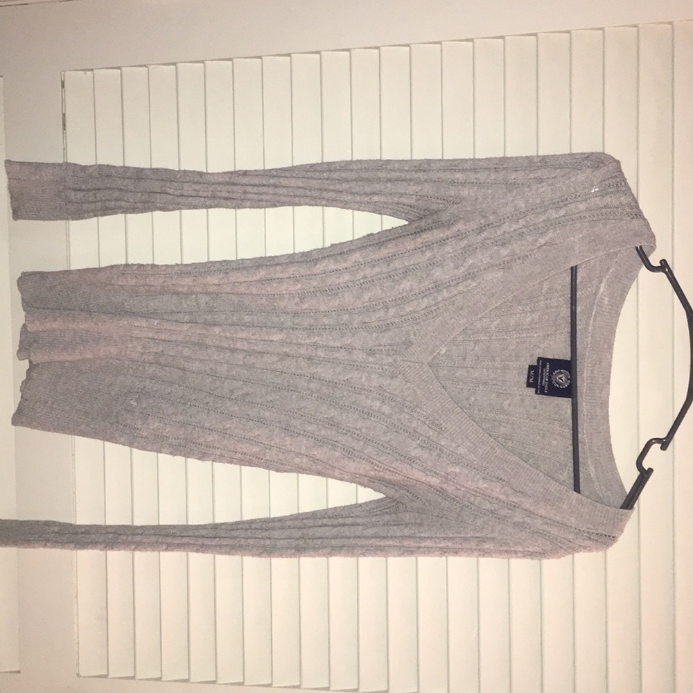 Gray sweater, Medium